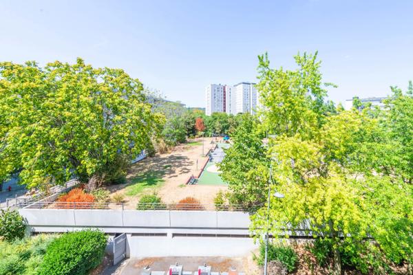 Appartement
         4 pièces
        - 86 m² 190 000 € *