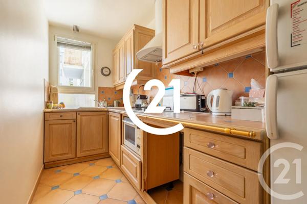 Appartement F4 à vendre  4 pièces - 80 m 2   PARIS  - 75018