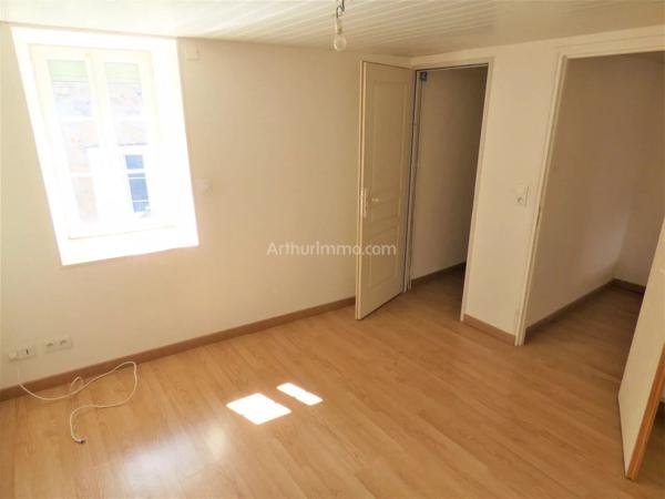 Vente                                                      Maison
                        
                     4 pièces                      55 m2                     à Avallon