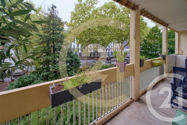 Appartement T4 à vendre  4 pièces - 107,75 m2 LYON - 69008