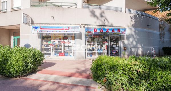 À vendre Local commercial 1 pièce 28.5 m² - Tremblay-en-france 93290