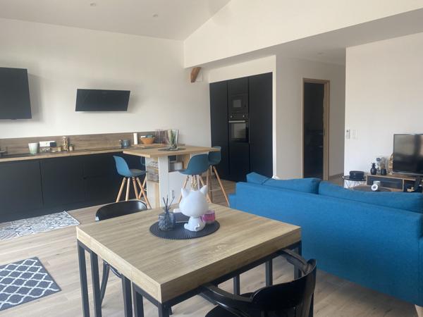 VONNAS - Appartement MEUBLE (peut-être NON MEUBLE) de type T4 de 91,96 m² avec terrasse de 27 m² Vonnas (01540)
