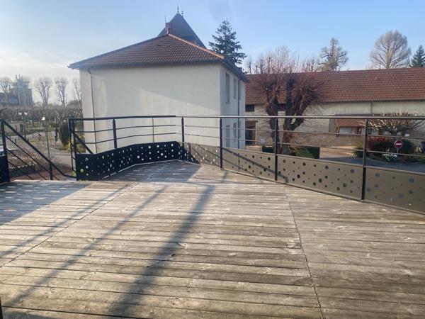 VONNAS - Appartement MEUBLE (peut-être NON MEUBLE) de type T4 de 91,96 m² avec terrasse de 27 m² Vonnas (01540)