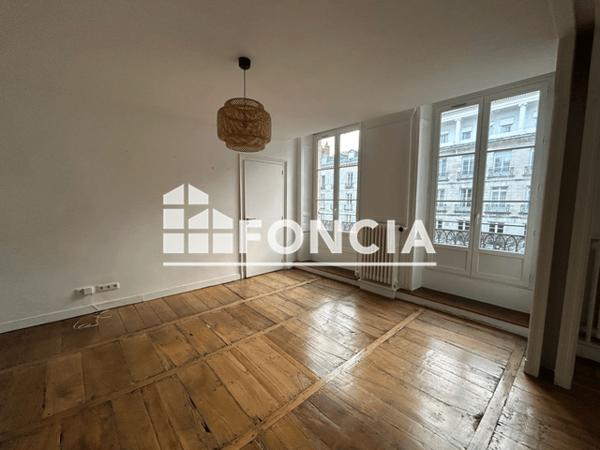 Location Appartement 5 pièces 171.08 m² - 26 RUE THIERS Bayonne 64100