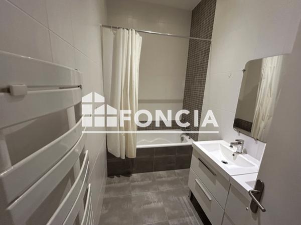 Location Appartement 5 pièces 171.08 m² - 26 RUE THIERS Bayonne 64100