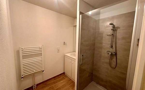 Appartement à vendre    3 pièces • 63 m2 Villenave-d'Ornon