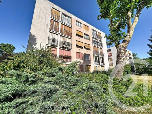 Appartement F4 à vendre  4 pièces - 73,74 m 2   BIEVRES  - 91