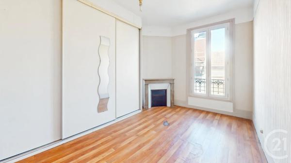 Appartement F4 à vendre  4 pièces - 60 m 2   AUBERVILLIERS  - 93