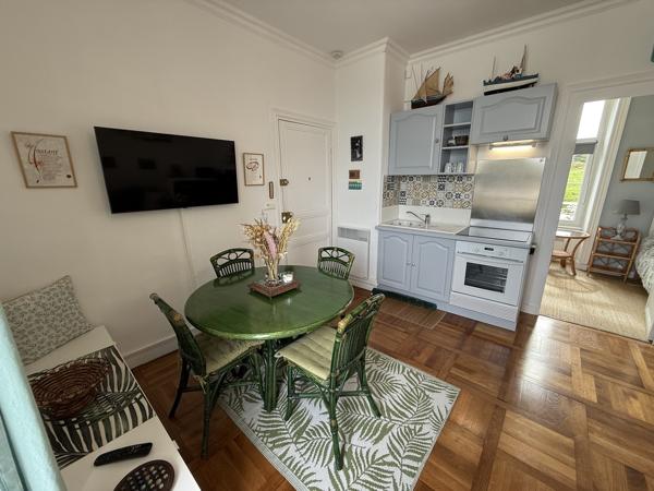 Audierne – Appartement de 30m² avec Vue sur le Port Commerces & Plages à Pied