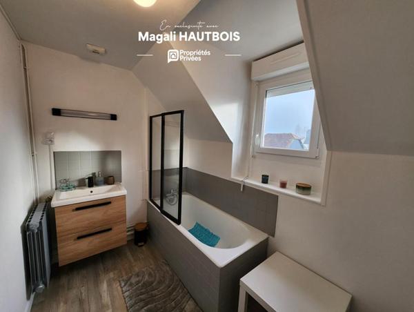 Maison Saint-Hilaire-Du-Harcouët 6 pièce(s) 110 m2