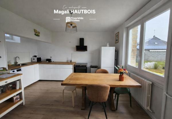 Maison Saint-Hilaire-Du-Harcouët 6 pièce(s) 110 m2