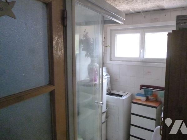 Maison 3 pièces, garage, dépendances, terrain.