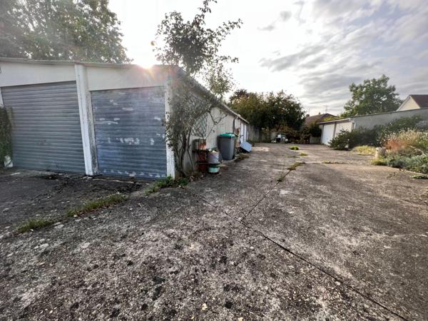 FLEURY LES AUBRAIS CENTRE, à vendre Terrain constructible de 401m2 emprise au sol de 282 m2