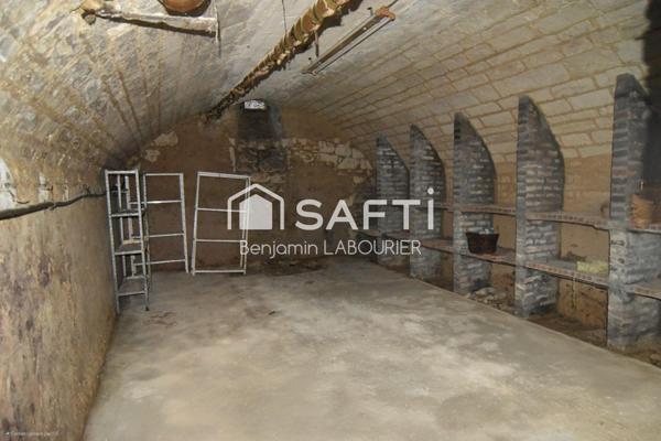 Ancien relais postal – Maison + Tour + dépendances