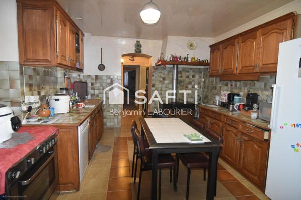 Ancien relais postal – Maison + Tour + dépendances