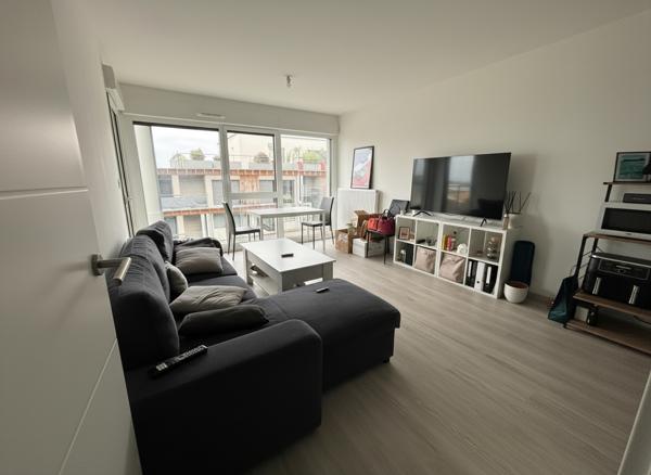 À LOUER ? T3 récent en résidence sécurisée ? Emplacement idéal