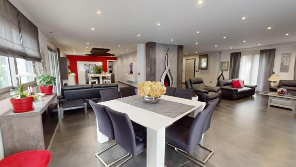 Vente maison 10 pièces 309 m² - terrain de 800m2