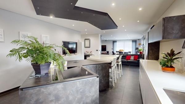 Vente maison 10 pièces 309 m² - terrain de 800m2