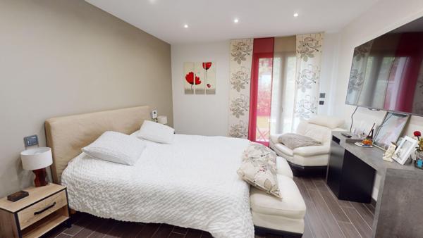 Vente maison 10 pièces 309 m² - terrain de 800m2