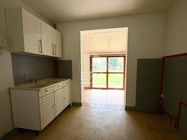 Maison - 4 pièce(s) - 90 m²