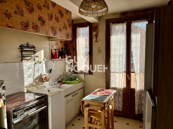 CARCASSONNE quartier du Palais appartement T4, cellier et place de parking