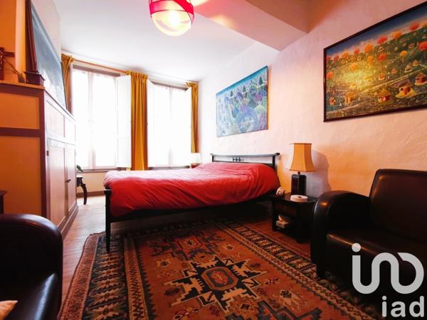 Maison 8 pièces de 178 m² à Fontenay-le-Comte (85200)