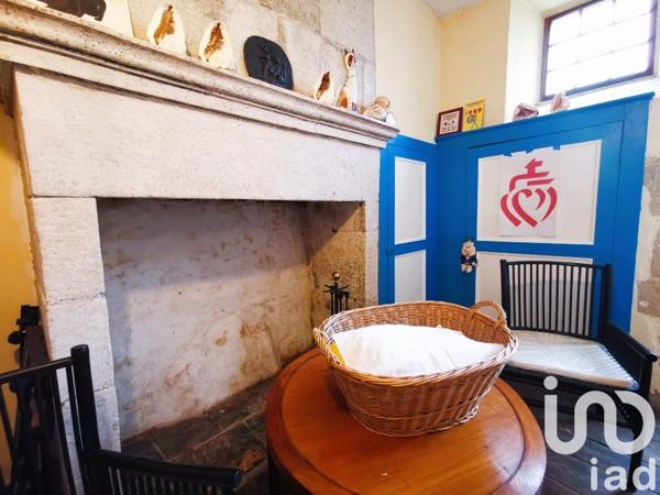 Maison 8 pièces de 178 m² à Fontenay-le-Comte (85200)