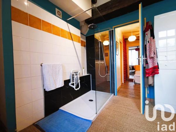 Maison 8 pièces de 178 m² à Fontenay-le-Comte (85200)