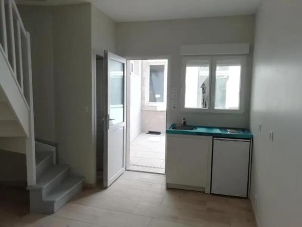 Appartement à louer 2 pièces 25.07m² Le Blanc (36300)