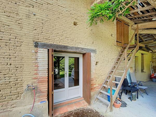 Maison de caracteres avec dependance a La Salvetat Belmontet