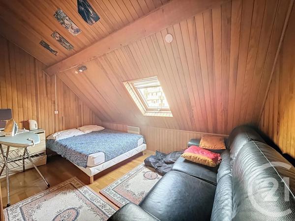 Maison à vendre  6 pièces - 136,42 m 2   CHENOVE  - 21