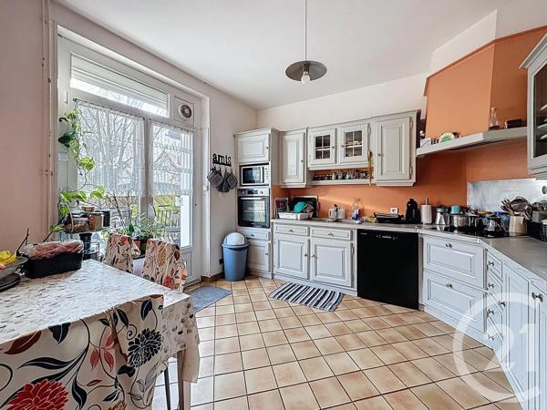 Maison à vendre  6 pièces - 136,42 m 2   CHENOVE  - 21