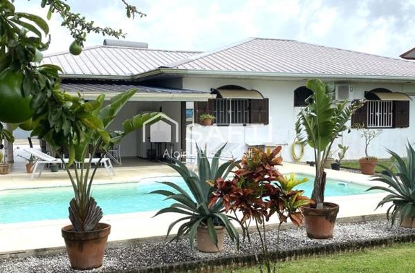 Villa T5 Piscine ~123m2 hab / 1050m2 terr.