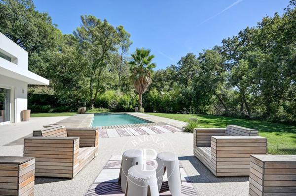 Aix-en-Provence, Maison 4 Chambres -  238 m² à vendre