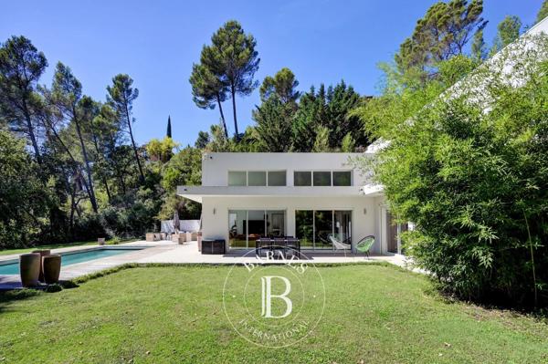 Aix-en-Provence, Maison 4 Chambres -  238 m² à vendre