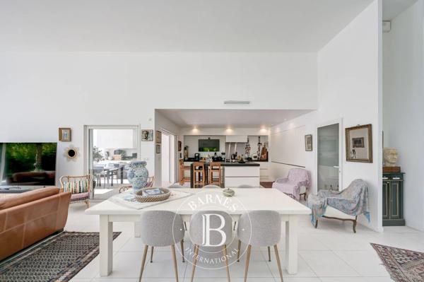 Aix-en-Provence, Maison 4 Chambres -  238 m² à vendre
