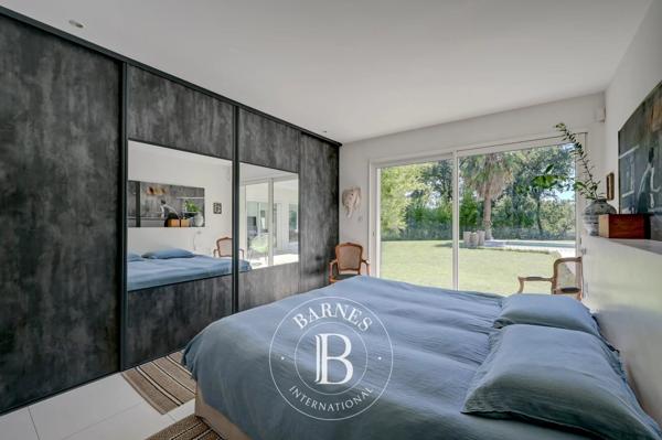 Aix-en-Provence, Maison 4 Chambres -  238 m² à vendre