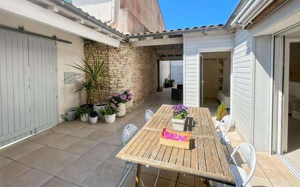 Maison à vendre    7 pièces •  Le Bois-Plage-en-Ré