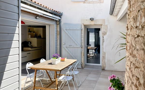 Maison à vendre    7 pièces •  Le Bois-Plage-en-Ré