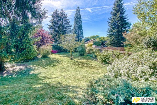 Versailles Glatigny Maison 6 pièces 130 m² habitables sur une parcelle de 1063 m² €1 299 000 ** - Référence 27649