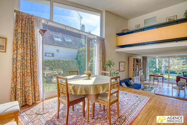 Versailles Glatigny Maison 6 pièces 130 m² habitables sur une parcelle de 1063 m² €1 299 000 ** - Référence 27649