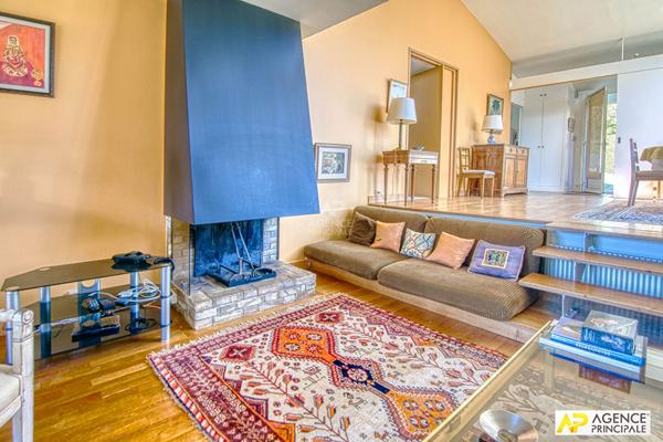 Versailles Glatigny Maison 6 pièces 130 m² habitables sur une parcelle de 1063 m² €1 299 000 ** - Référence 27649