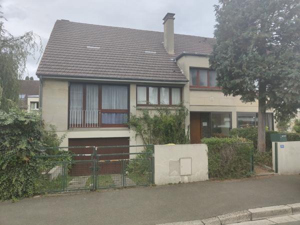 JOLIE MAISON DE CHARME A RENOVER DE 110 M² HAB SUR 250 M² DE TERRAIN CLOS AU CALME PROCHE DE TOUTES COMMODITES Beauvais (60000)