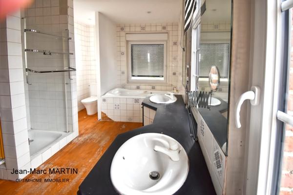 Maison à vendre à La Gorgue – Propriété bourgeoise familiale avec piscine couverte, pool house aménagé et environ 3 000 m² de terrain