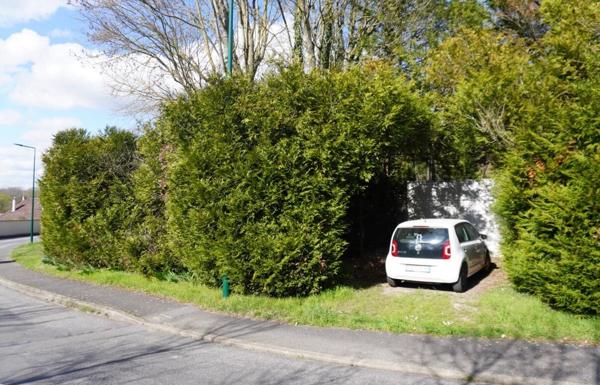 Terrain verdoyant de 763 m²