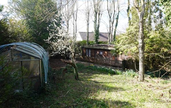 Terrain verdoyant de 763 m²