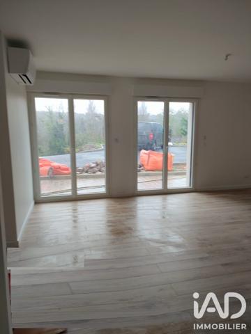 Location appartement 3 pièces 76 m² Bagneaux-sur-Loing