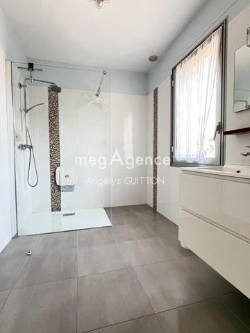 Maison à BEAUMONT-SUR-SARTHE, 72170 - 6 pièces 170m²