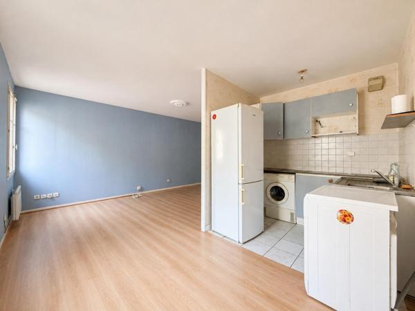 2 pièces à rénover, 1er étage, petite copropriété