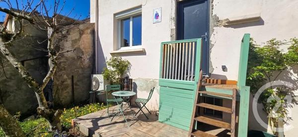 Immeuble à vendre  255 m 2   LE CREUSOT  - 71